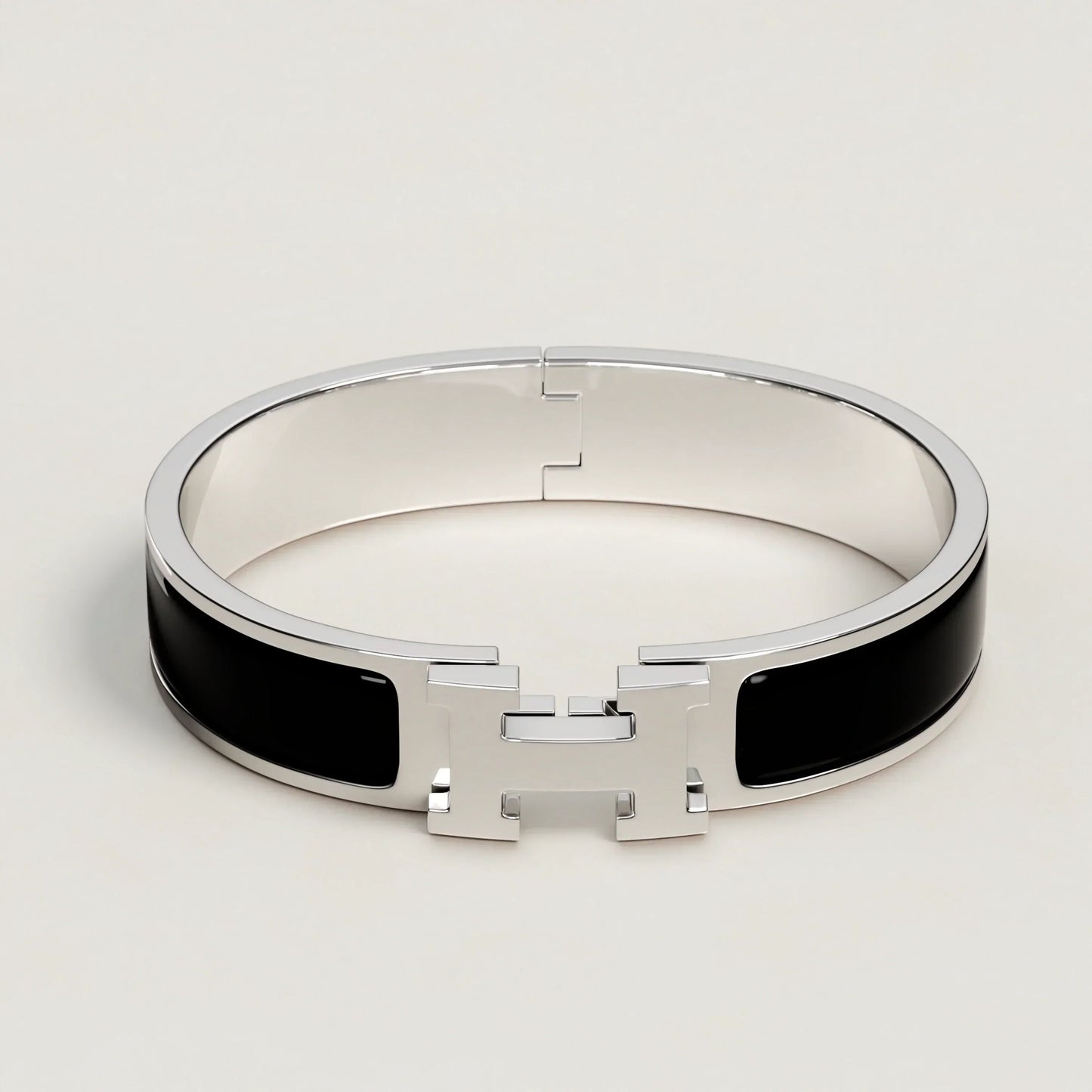 EXCLUSIVE BLACK | HELENE SILVER BRACELET